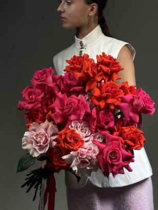 Букет из французских роз "Би Свит, Нина, Пинк Флойд" — изображение 4