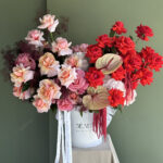 Свет фонаря на мокрых улицах